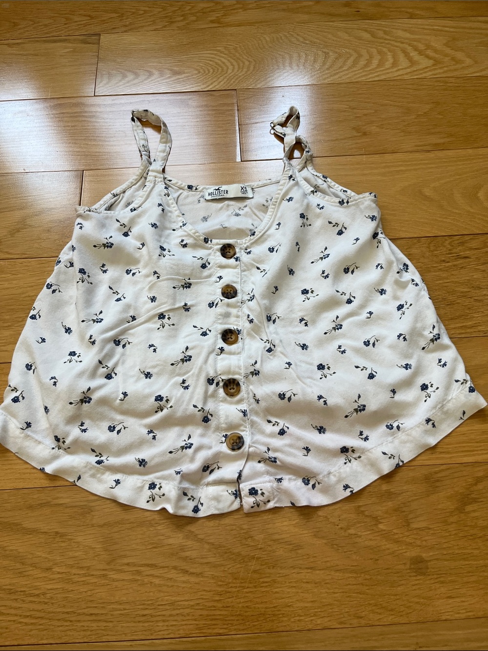 Hollister Floral Button Tank